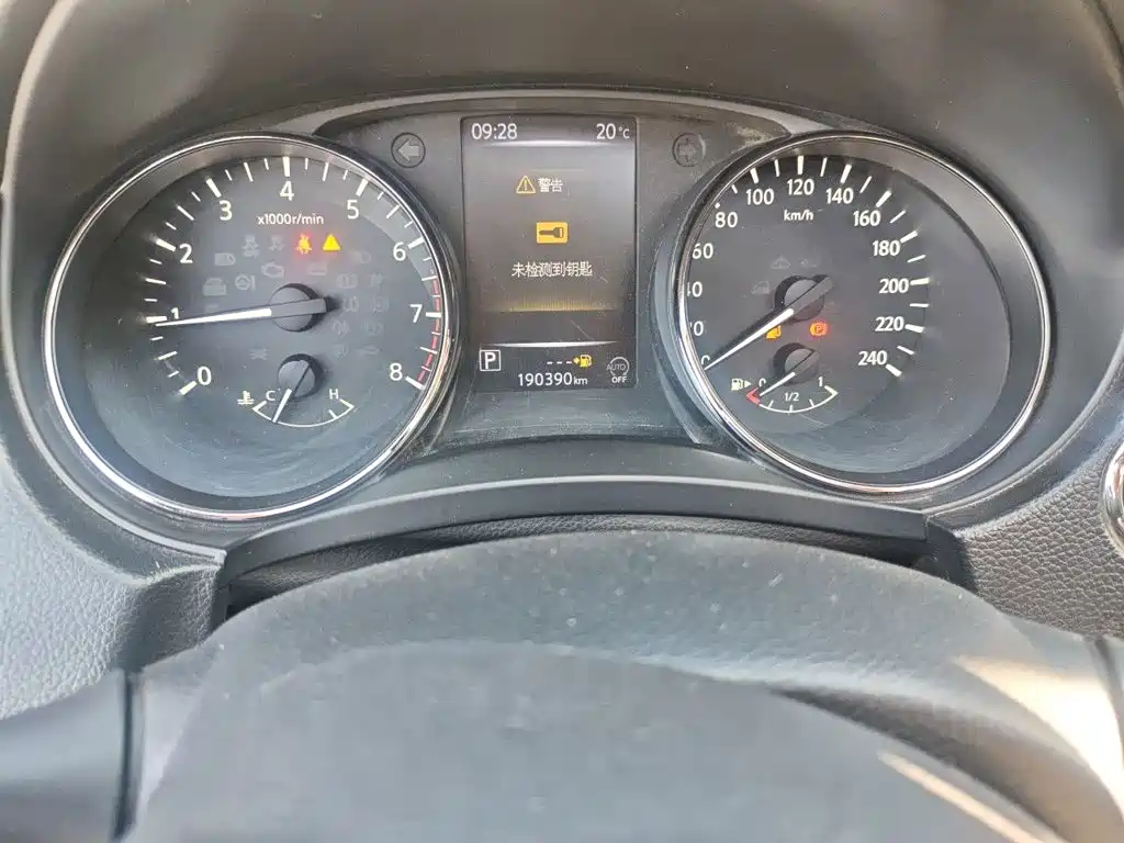 Nissan X-Trail — миниатюра 5