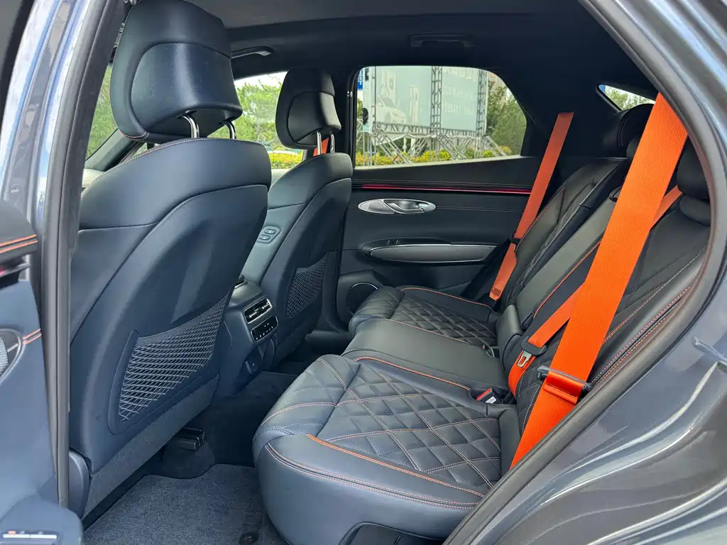 Genesis GV70 — миниатюра 15