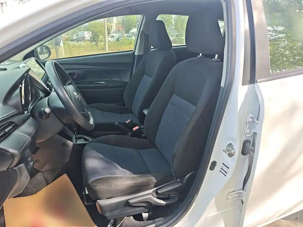 Toyota Yaris L — миниатюра 15