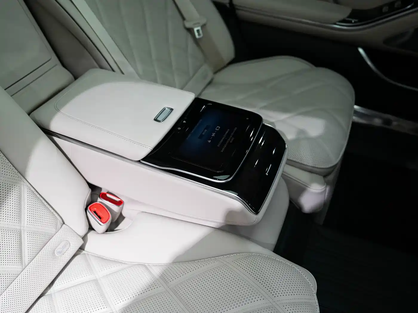 Mercedes-Benz Maybach S-Class id 4606878 из Китая 35