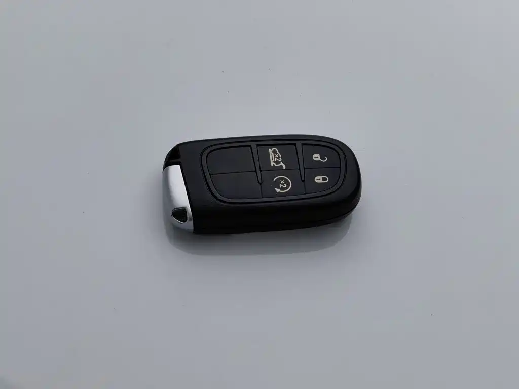 Jeep Cherokee (Import) — миниатюра 19