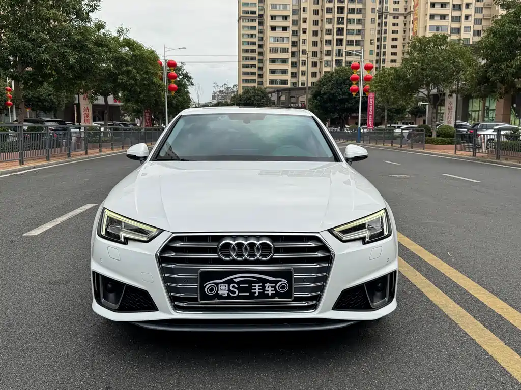 Audi A4L 2019 40 TFSI Fashion VI