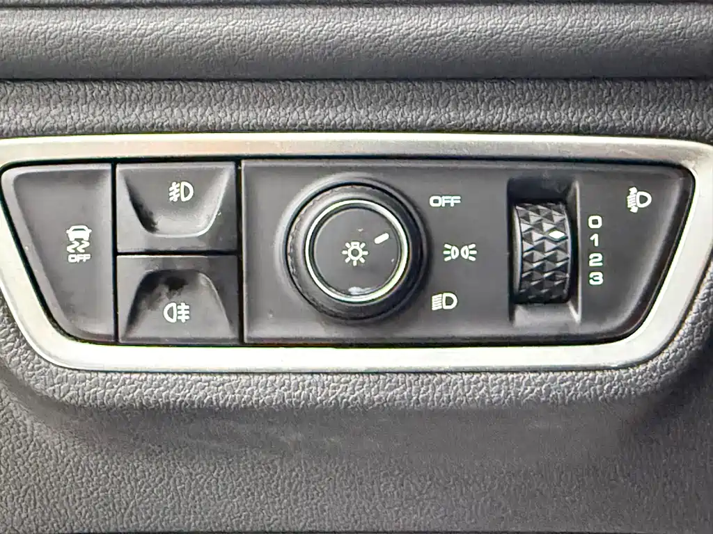 Wuling Victory — миниатюра 13