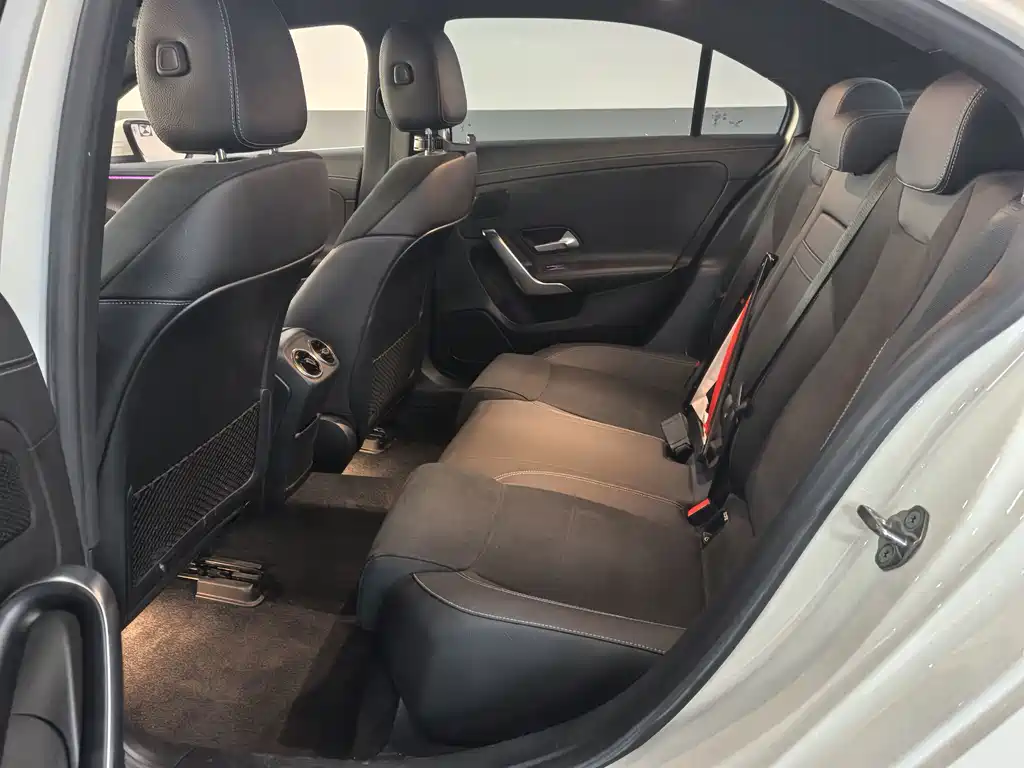 Mercedes-Benz A-Class — миниатюра 15
