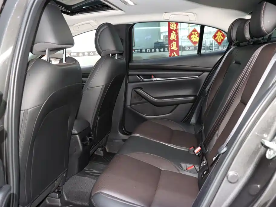Mazda 3 Axela 2.0L Auto Quality Shine Edition, фото 10