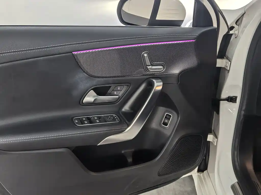 Mercedes-Benz A-Class — миниатюра 17