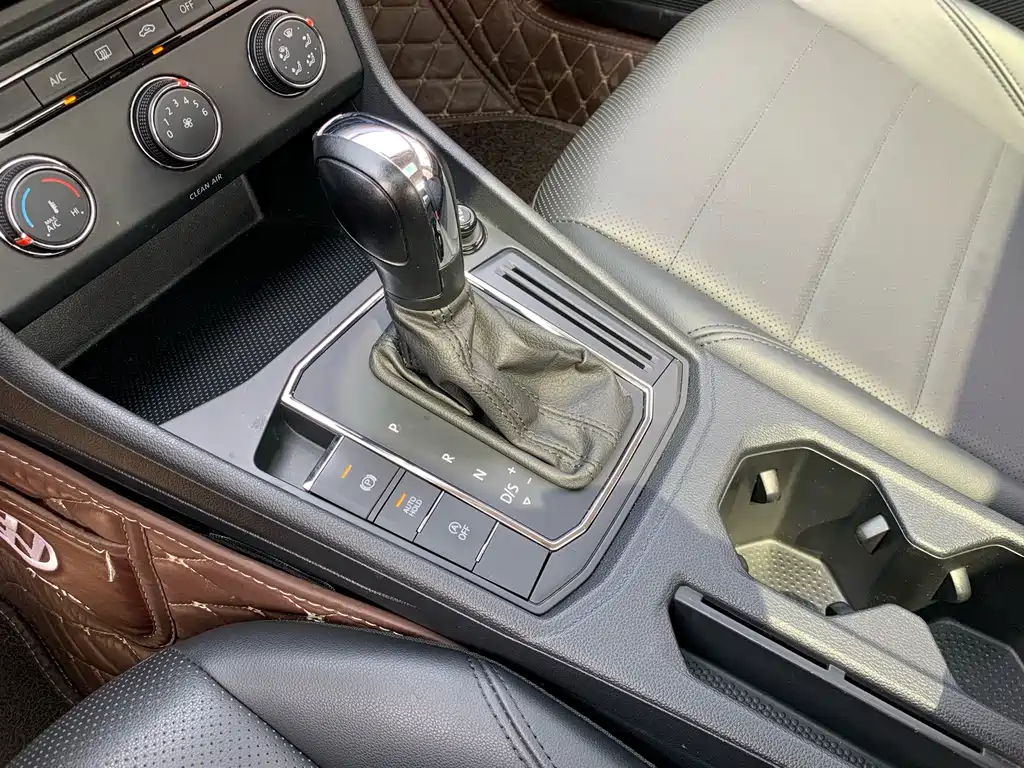 Volkswagen Lavida — миниатюра 20