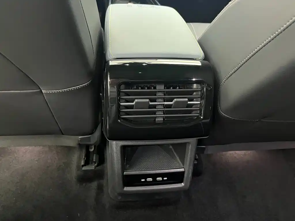 Volkswagen ID.4 X — миниатюра 8