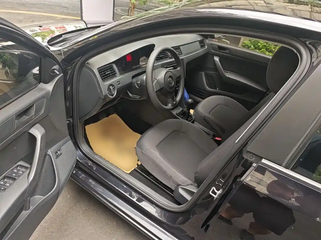Volkswagen Santana — миниатюра 16