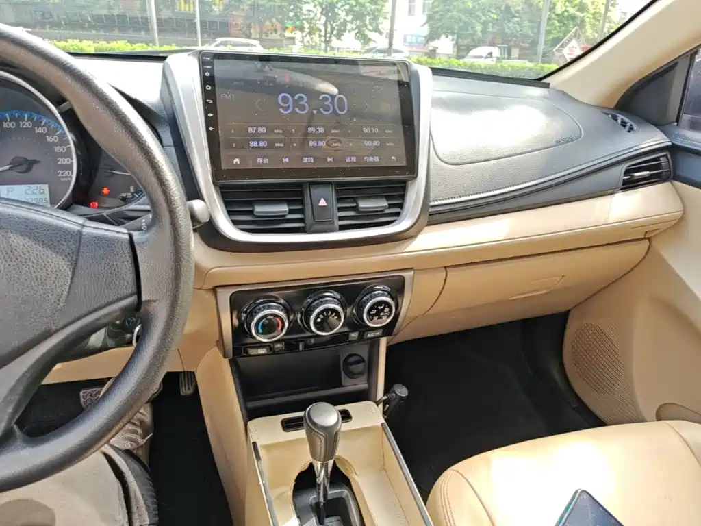 Toyota Vios FS — миниатюра 10