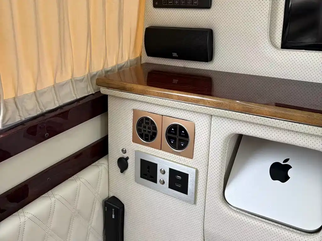 Ford E350 — миниатюра 14