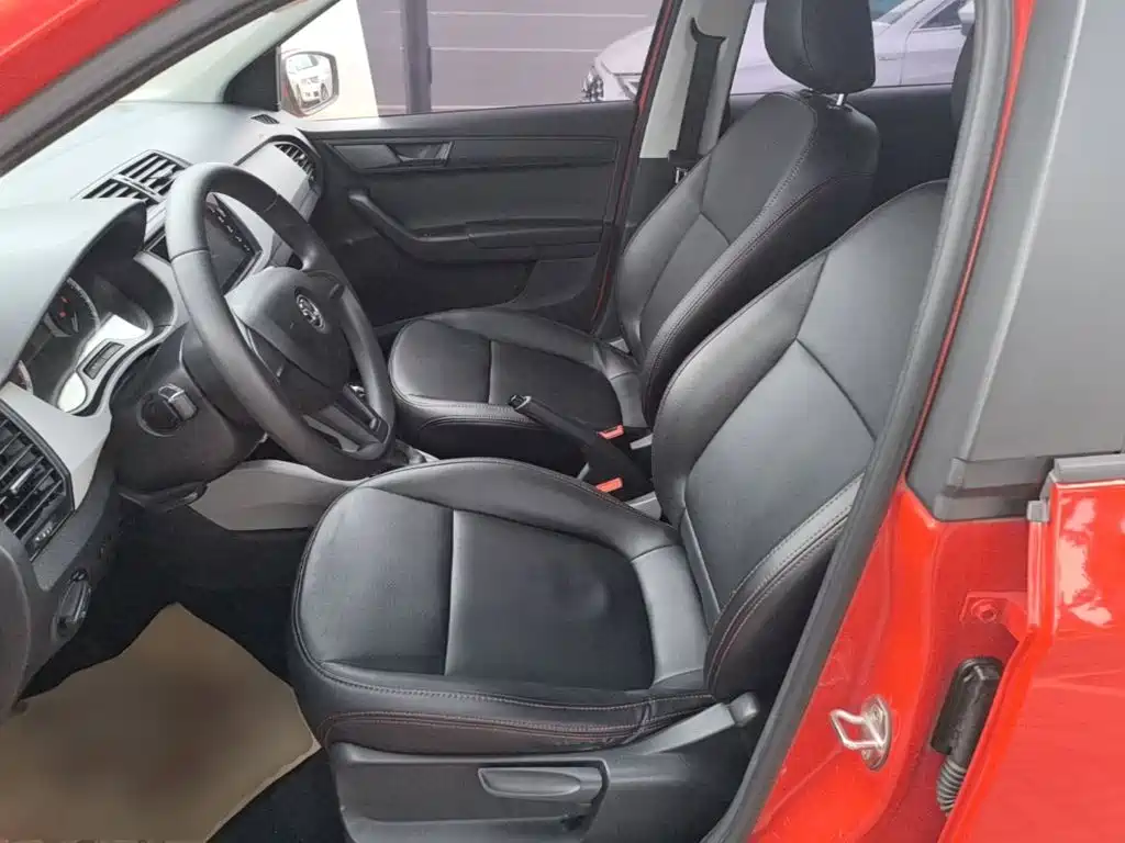 Skoda Fabia — миниатюра 15