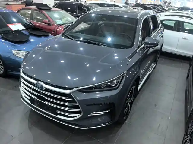 2022 BYD Tang
