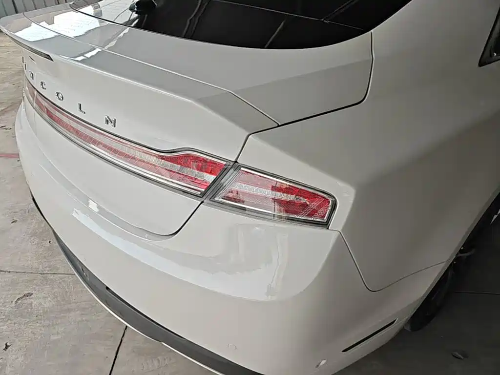 Lincoln MKZ — миниатюра 8