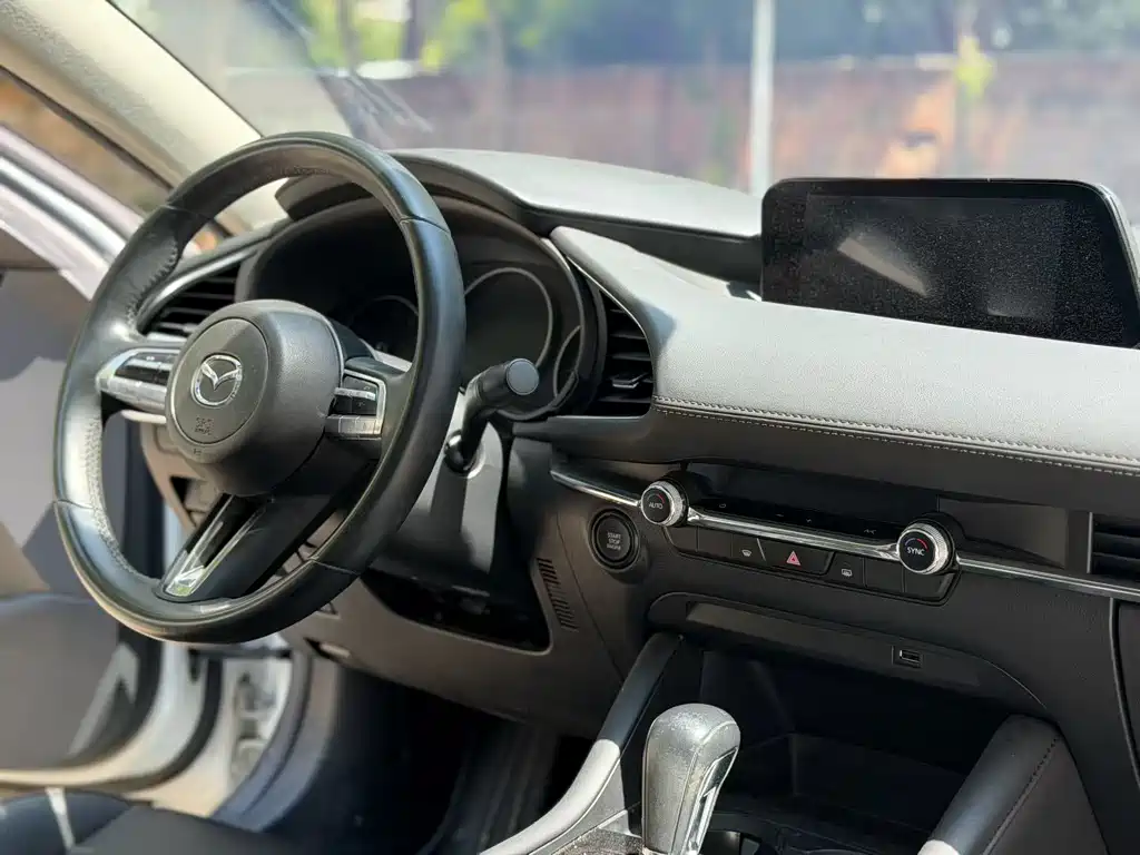 Mazda 3 Axela — миниатюра 7