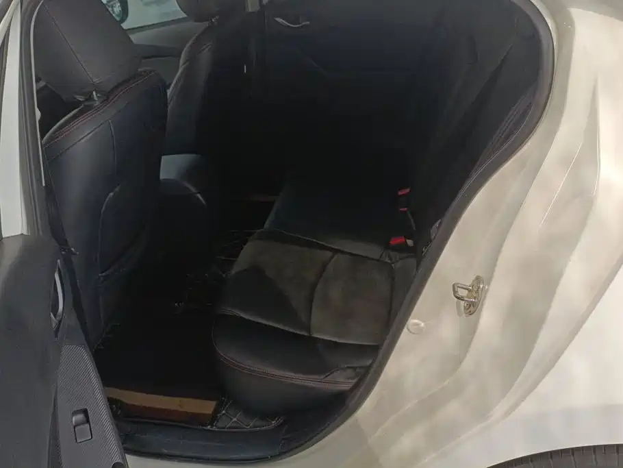 Mazda 3 Axela — миниатюра 10