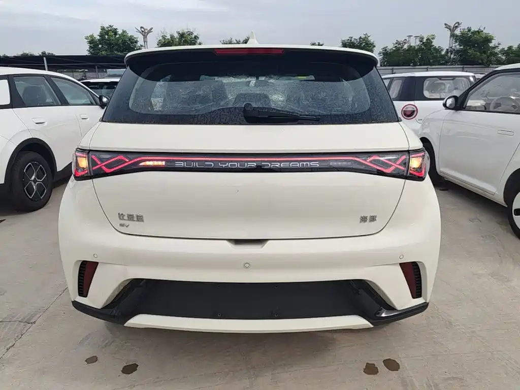 BYD Dolphin — миниатюра 6