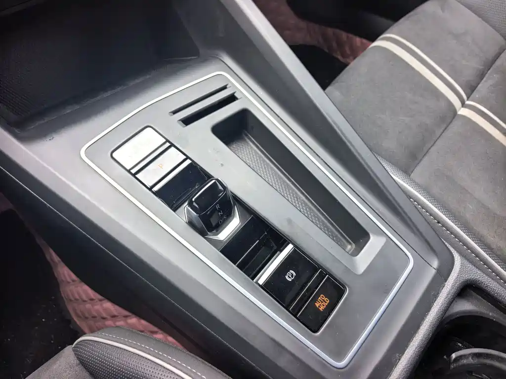 Volkswagen Golf — миниатюра 11
