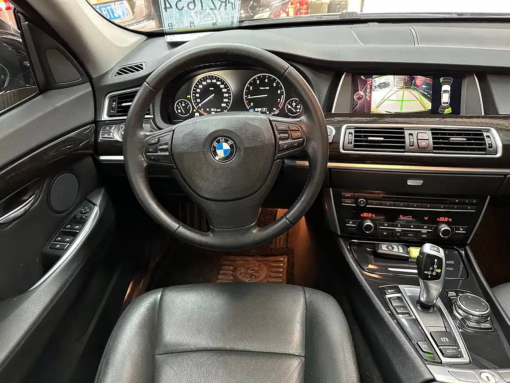 BMW 5 Series GT 5 GT 2014 528i Lead