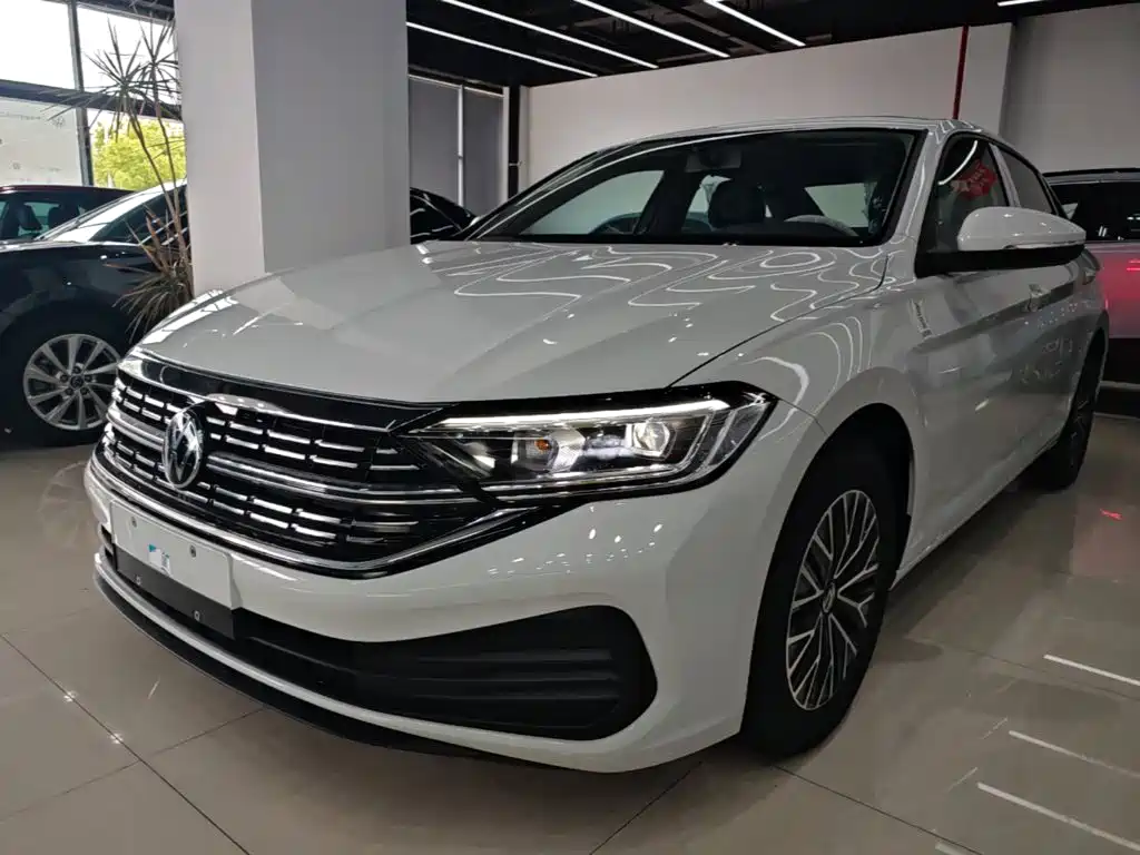Volkswagen Sagitar 2025 200TSI DSG