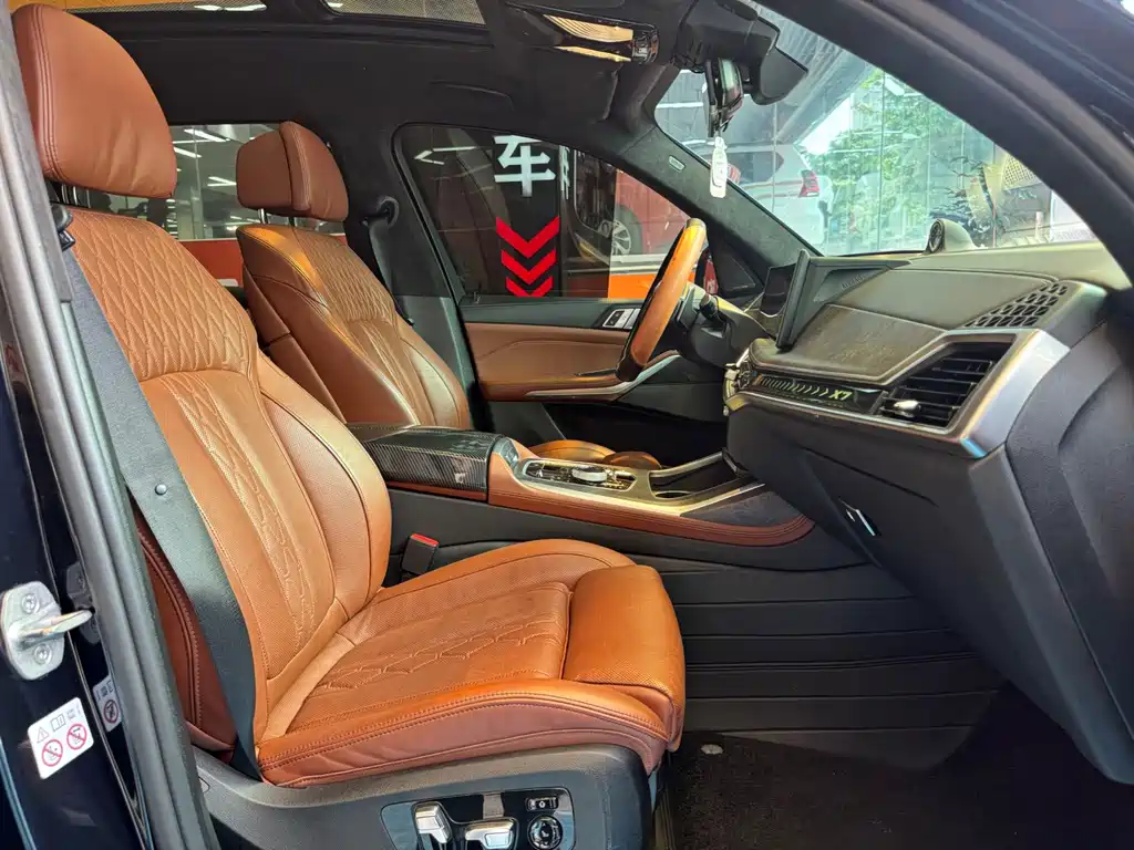 BMW X7 — миниатюра 11