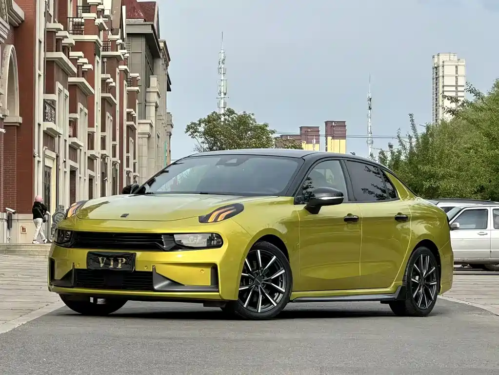 Купить Lynk & Co 03