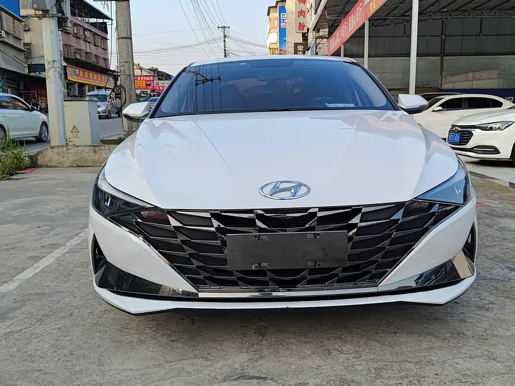 Hyundai Elantra 2021