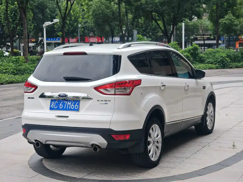 Ford Kuga — миниатюра 9