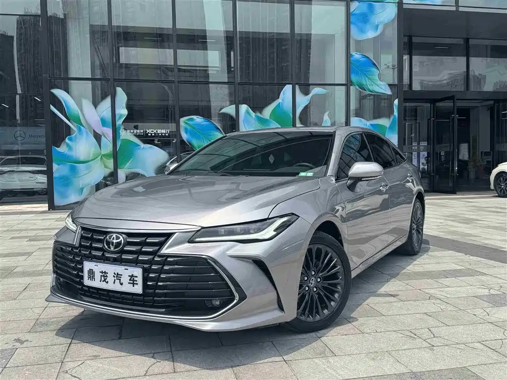 Купить Toyota Avalon