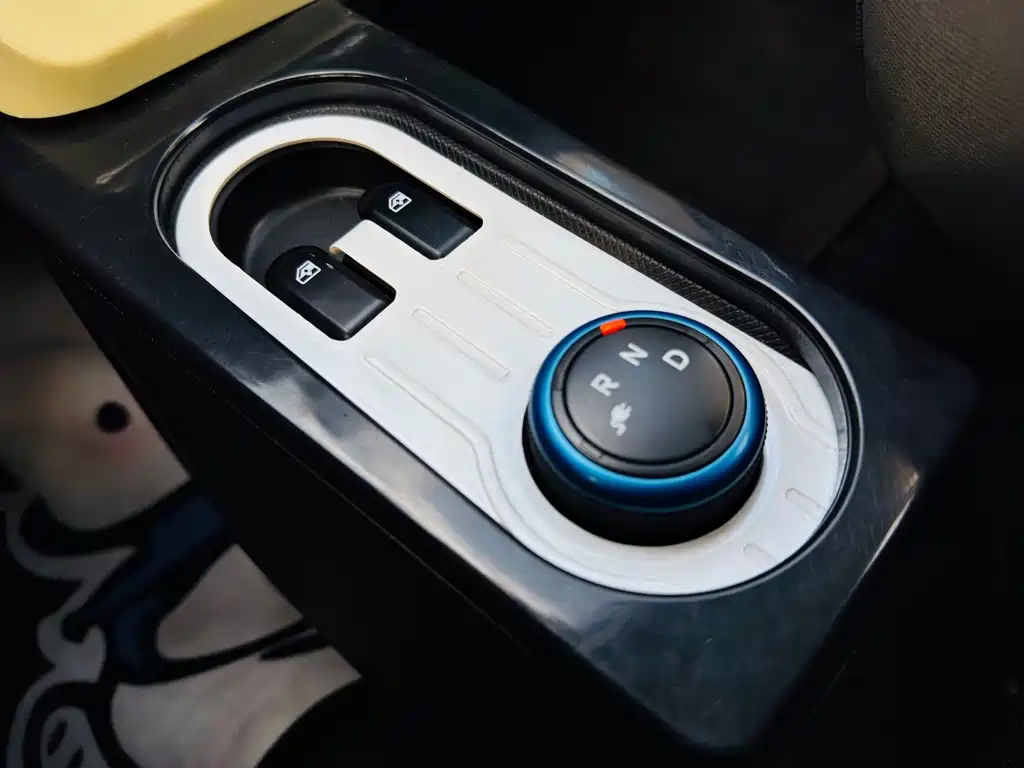 Wuling MINIEV — миниатюра 10