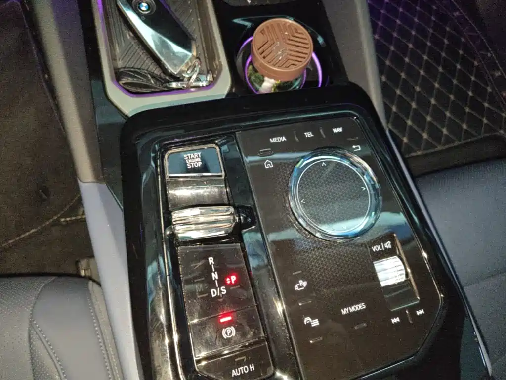 BMW 5 Series — миниатюра 14