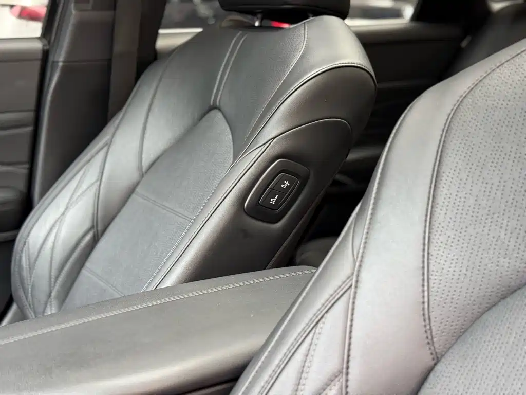 Toyota Avalon — миниатюра 11