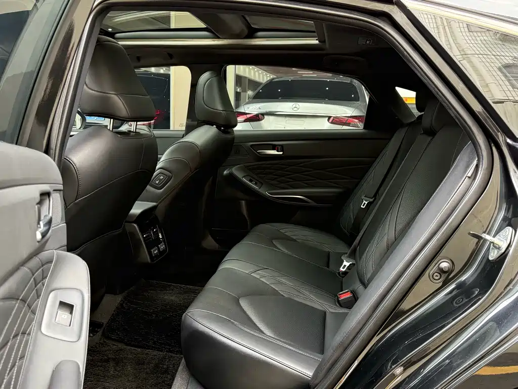 Toyota Avalon — миниатюра 6