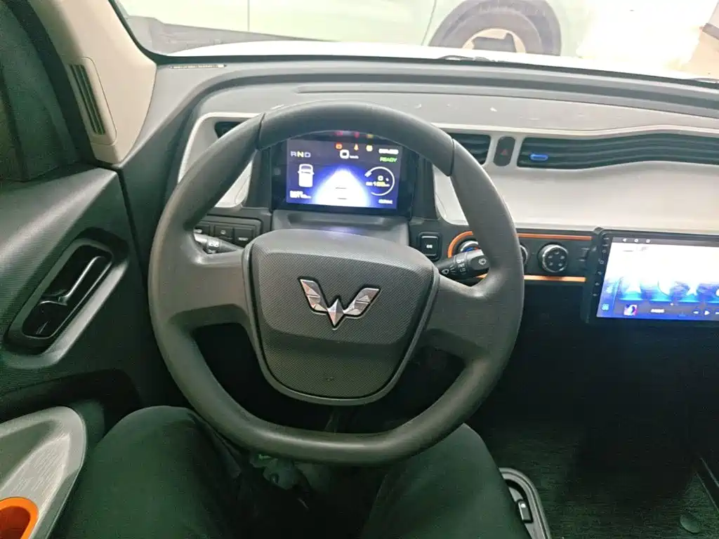 Wuling MINIEV — миниатюра 11
