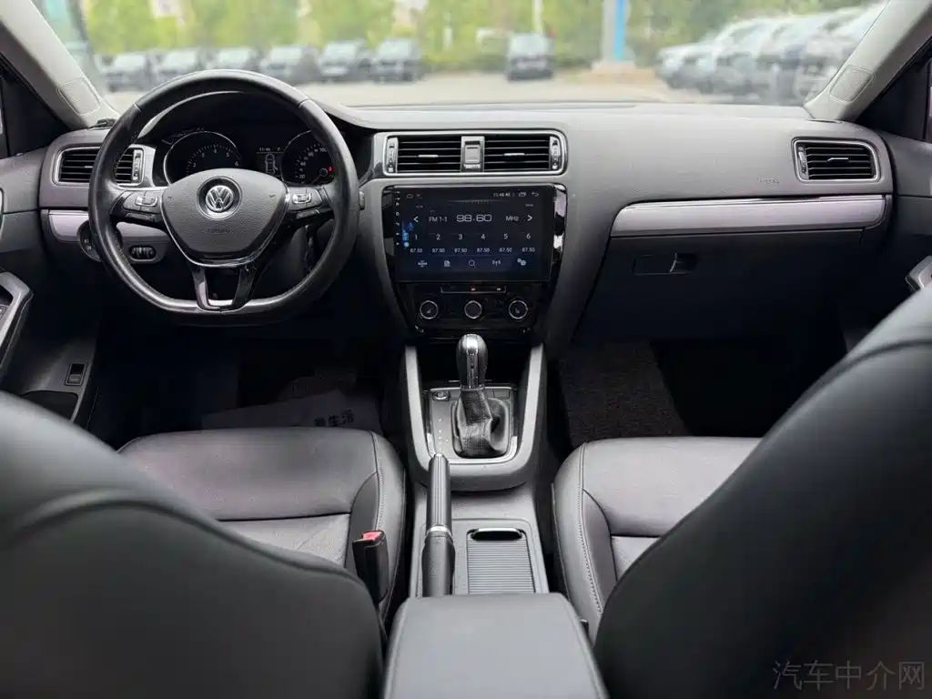 Volkswagen Sagitar — миниатюра 4