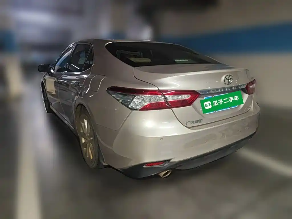 Toyota Camry — миниатюра 4