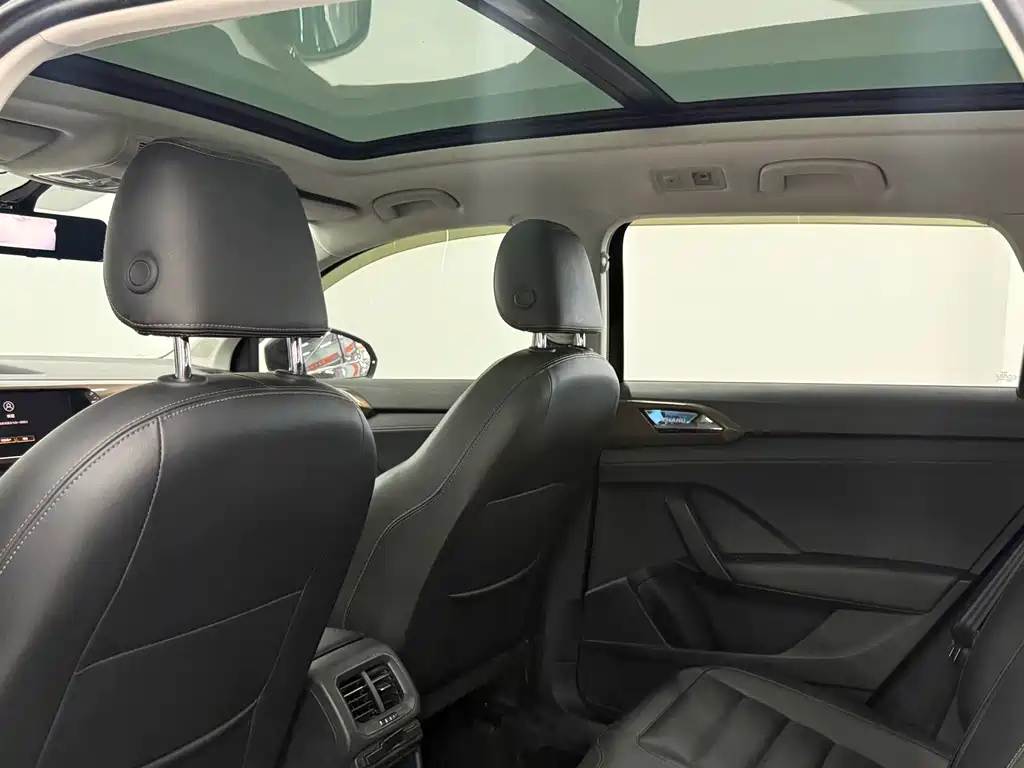Volkswagen Tharu — миниатюра 9