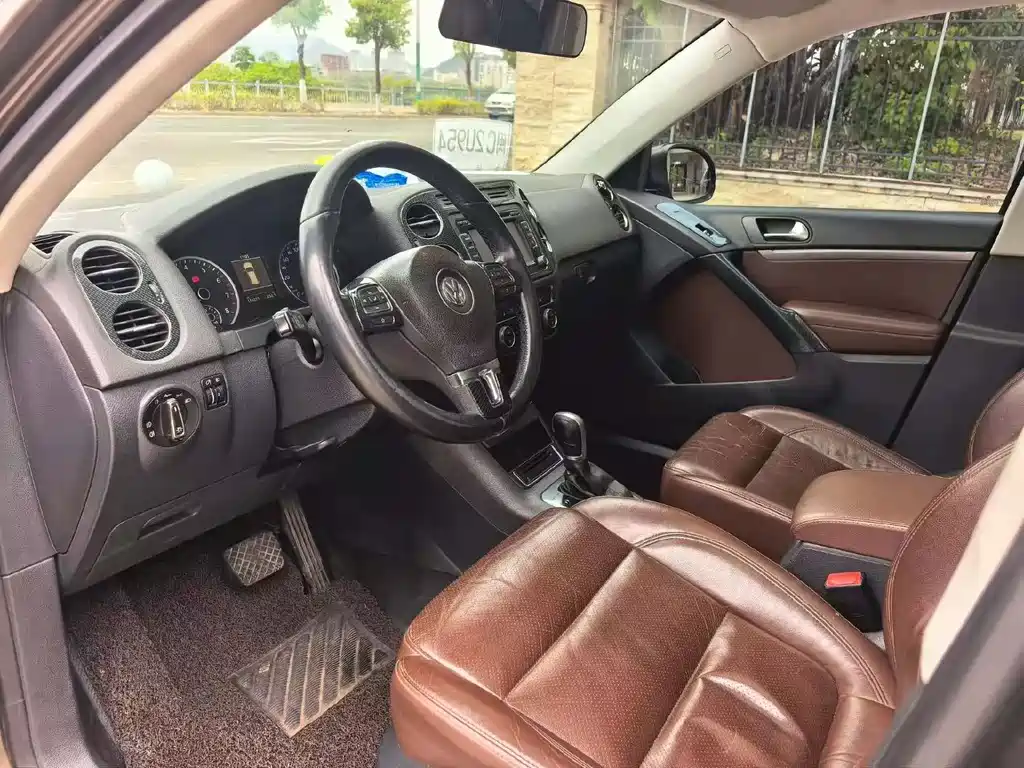 Volkswagen Tiguan 2013 1.8TSI AT Luxury