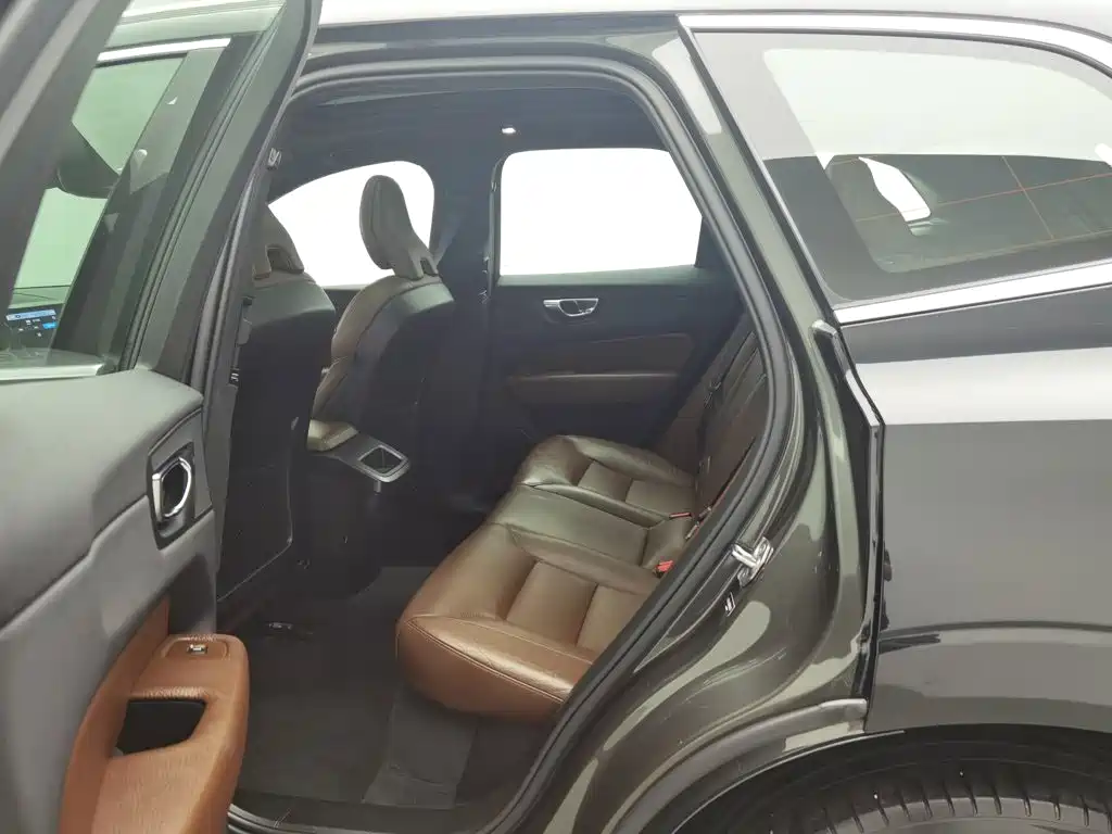 Volvo XC60 — миниатюра 15