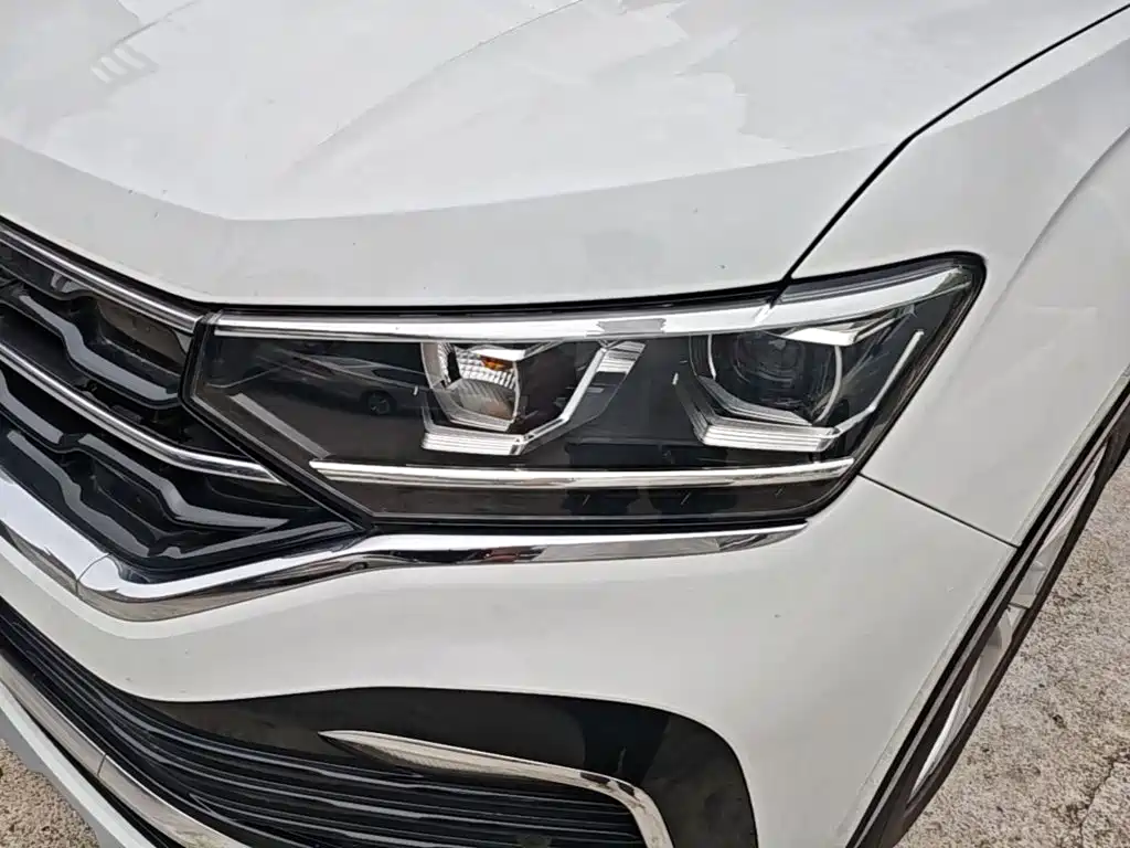 Volkswagen X — миниатюра 24