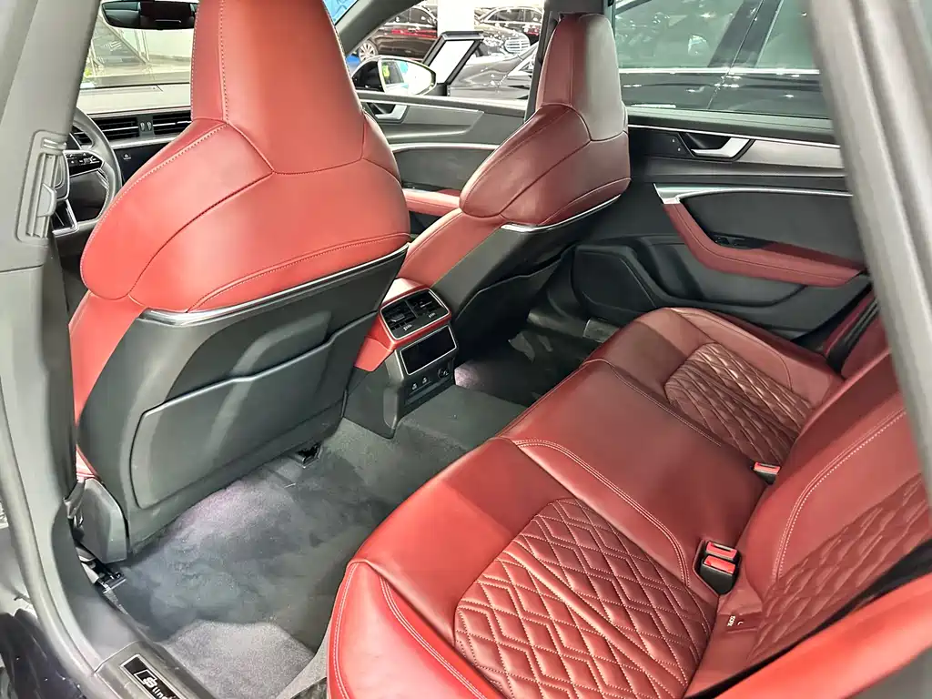 Audi A7L 2024 45 TFSI quattro S-line