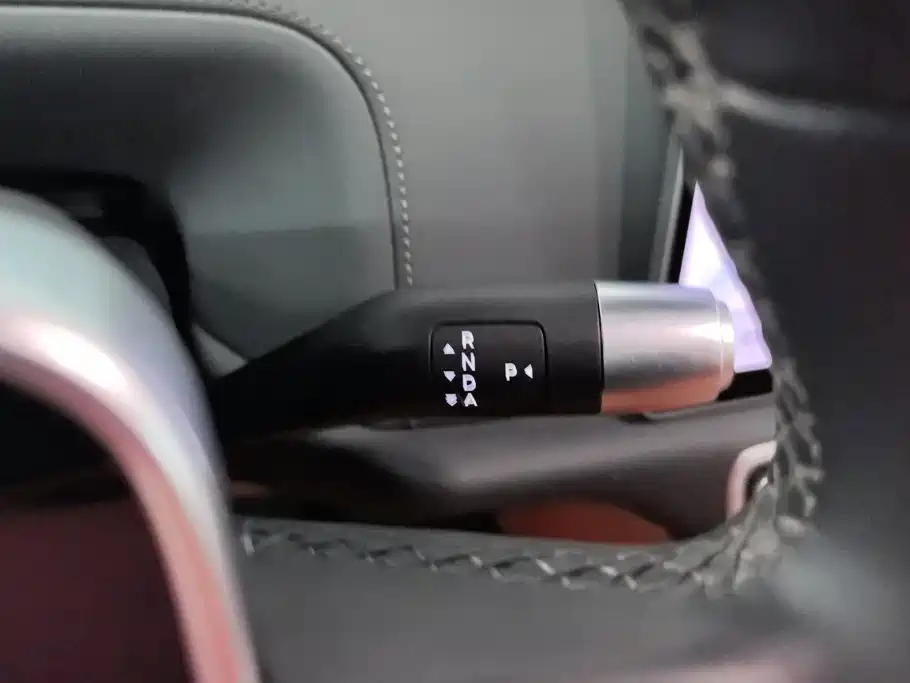 Li Auto Li L8 — миниатюра 16