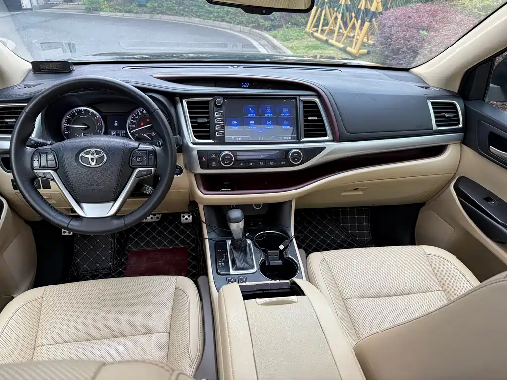 Toyota Highlander — миниатюра 8