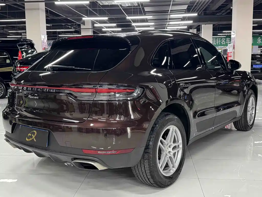 Porsche Macan — миниатюра 4