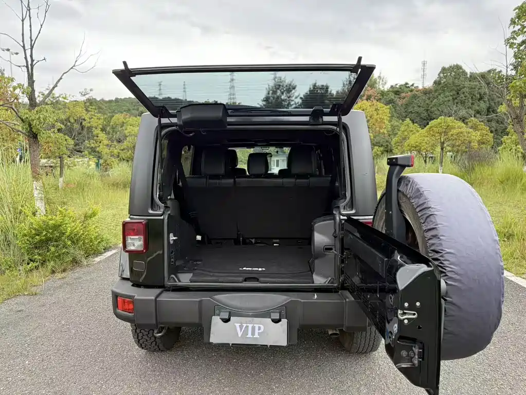 Jeep Wrangler — миниатюра 21