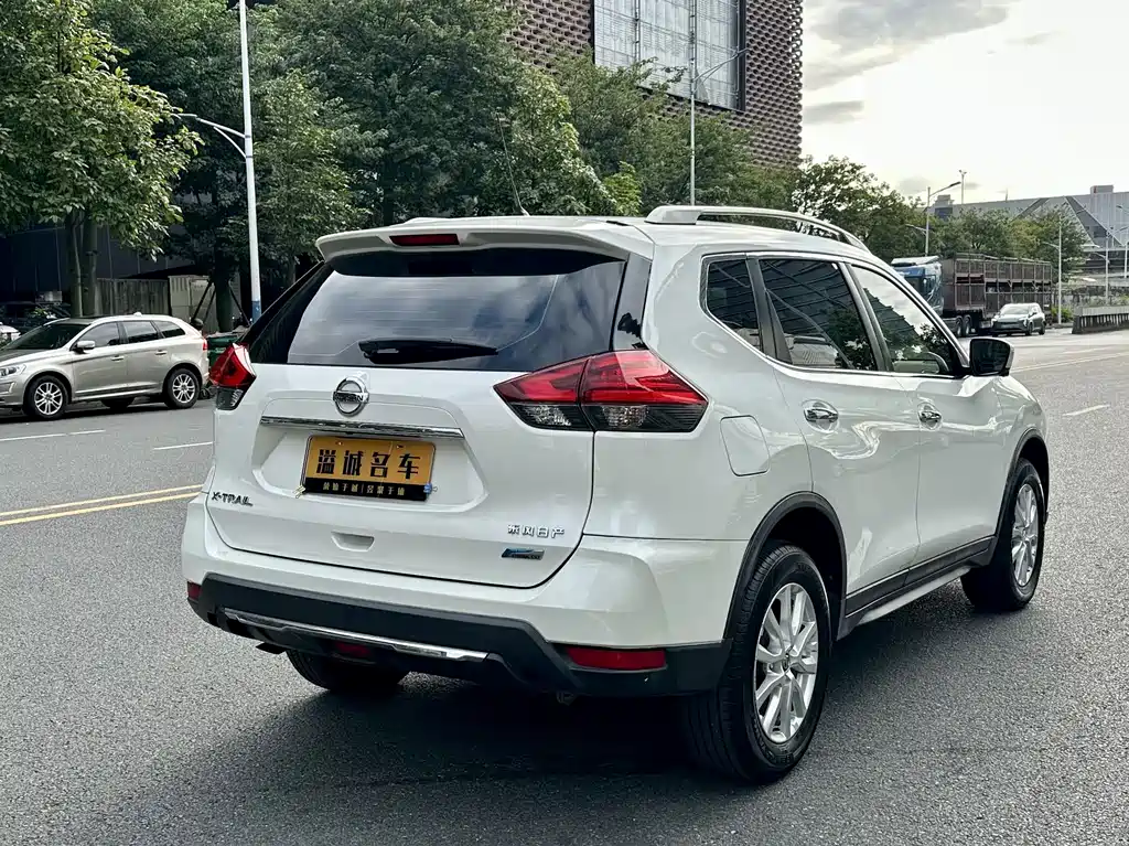 Nissan X-Trail — миниатюра 9