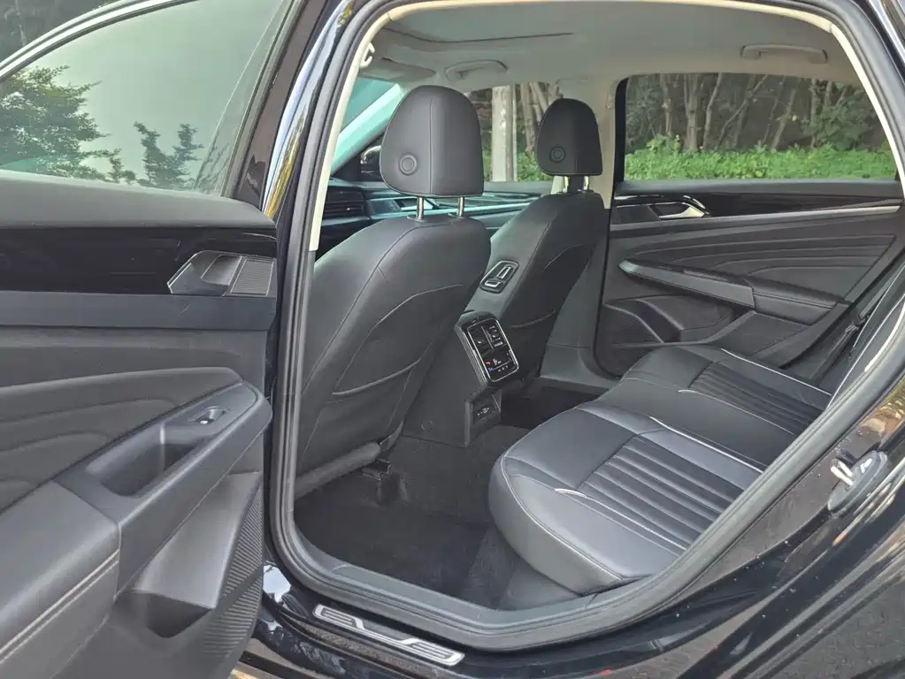 Volkswagen Passat — миниатюра 5