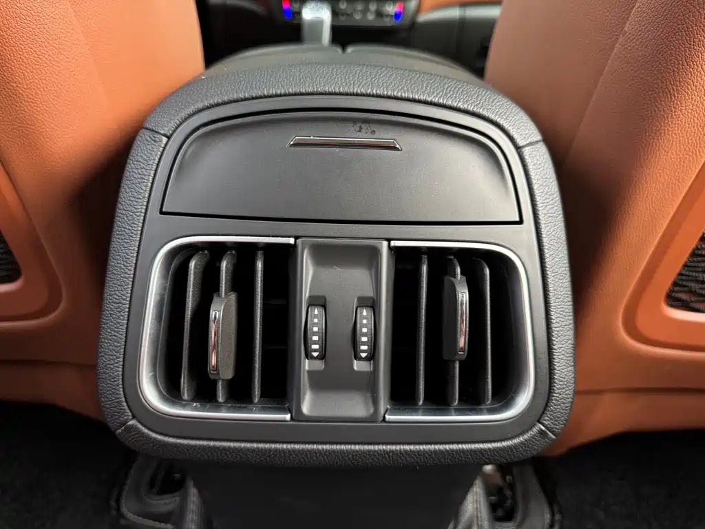 Maserati Levante — миниатюра 25