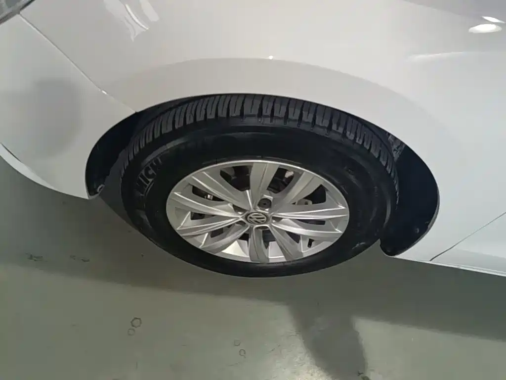 Volkswagen Bora — миниатюра 23