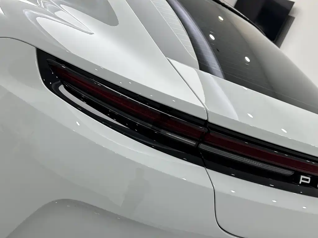 Porsche Panamera — миниатюра 19